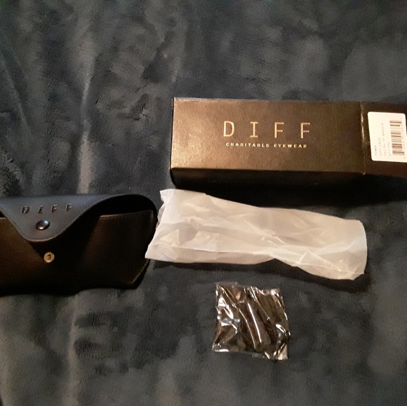 Diff Sunglasses - Picture 6 of 10